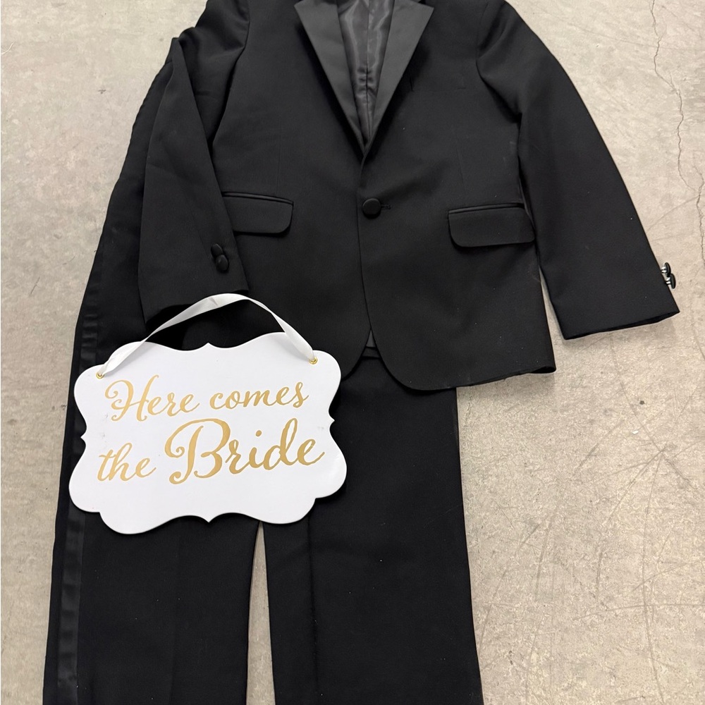Nautica 2 Piece Boys Tuxedo With Satin Accents Size 7